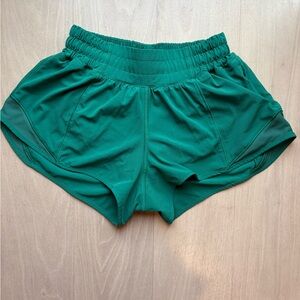 Lululemon Athletica Green Athletic Shorts (2.5)